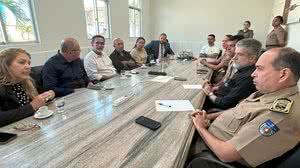 Secretário de Segurança e Comandante da PM recebem familiares do jovem Gabriel Lincoln - Rafael Maynart / SSP-AL