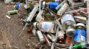 Fiscalização recolhe seringas e agulhas descartadas de forma irregular no Tabuleiro - Vigilância Sanitária