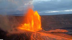 Vulcão no Havaí 'dá show' com lavas de até 300 m de altura - Reprodução