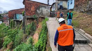 Maior parte das ocorrências é de deslizamento de barreiras - Foto: Cortesia/Defesa Civil de Maceió