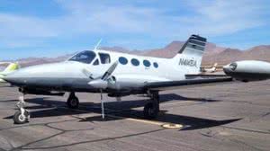 O Cessna 414 bimotor caiu por volta das 12h30 de domingo, pouco depois de decolar, informou a Administração Federal de Aviação dos EUA - Reprodução / X
