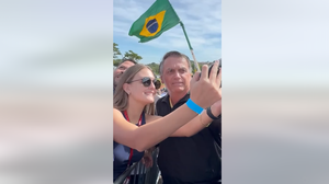 Imagem Evento oficial de Tarcísio vira ato de desagravo a Bolsonaro