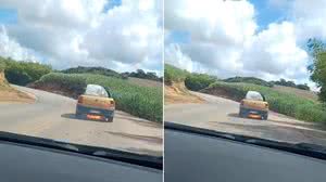 VÍDEO:  carro de prefeitura pega fogo no meio da rodovia AL-105 - Reprodução / Redes sociais