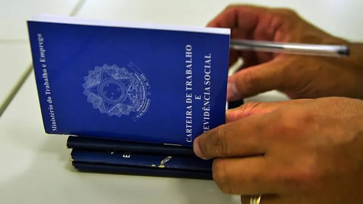 PEC 6x1: relator defende que quem receber acima de R$ 16 mil não tenha limite de jornada de trabalho