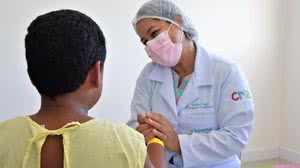 Festas Juninas: especialista orienta o que fazer em caso de queimaduras em crianças - Carla Cleto / Sesau