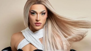 Cantora Pabllo Vittar se apresenta a partir das 18h30 - Foto: Divulgação
