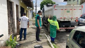 Entulhos acumulados no imóvel propiciavam a proliferação de insetos e roedores, colocando em risco toda a vizinhança - Secom Maceió