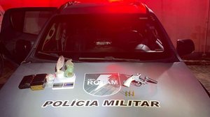 Guarnição recebeu denúncia anônima de tráfico de drogas em uma residência - Foto: Cortesia/PM