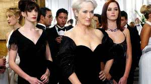 Anne Hathaway, Meryl Streep e Emily Blunt em 'O Diabo Veste Prada' (2006) - Divulgação