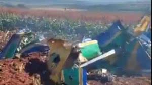 Avião da Esquadrilha da Fumaça cai no interior de São Paulo - Reprodução / Aeroin / X