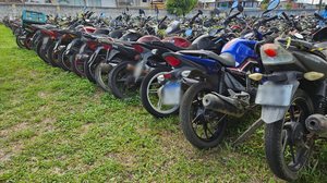 Veículos que foram apreendidos nas rodovias estaduais estão nos pátios da Prisma em Maceió e Arapiraca - Foto: Ascom DER