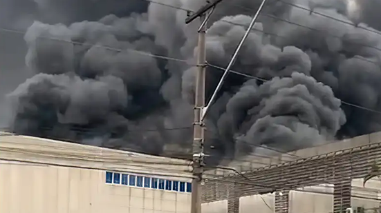 Chamas ainda não foram controladas; bombeiros estão no local - Foto: Defesa Civil/SP
