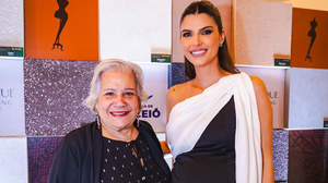 Mãe de Vera Arruda, uma das homenageadas, esteve na estreia na exposição - Foto: Divulgação