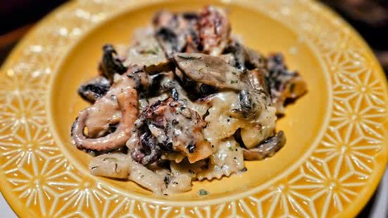 Imagem Polvo do chef Boris na “gravatinha” é bom demais!