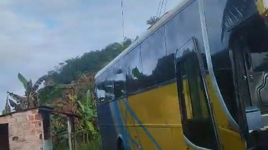 Estudante chegou a pegar fogo ao levar descarga elétrica, diz - Reprodução