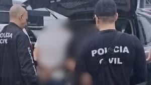 Uma pistola de calibre 9 milímetros foi apreendida com o foragido - Divulgação / PC-AL