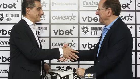 Textor explica demissão de Paiva após Mundial - Vitor Silva / Botafogo