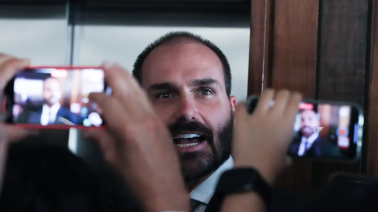 Licença do parlamentar, que está nos EUA, termina neste domingo (20) - Foto: Agência Brasil