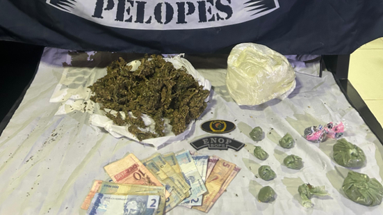 Polícia Militar apreende 32 quilos de drogas e 26 armas de fogo durante uma semana - Foto: Cortesia/PM