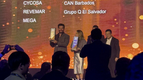 Galba Accioly Filho em premiação de Latam Summit 2025