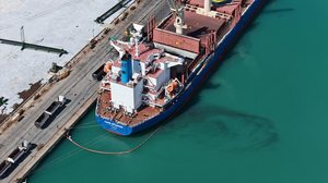 Imagem IMA multa em R$ 45 mil empresa por contaminar o mar de Maceió com subproduto do petróleo