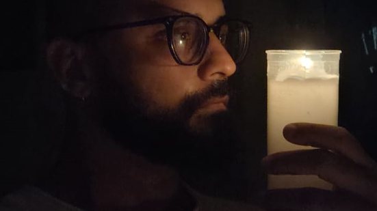 Imagem Ensaio aberto: jornalista Jamerson Soares une literatura e teatro em peça solo em Maceió