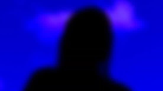 Mulher registrou a denúncia junto à Polícia Civil e contou à TV Pajuçara, sob anonimato, os casos de violências durante os nove meses em que ficou internada na 'comunidade terapêutica' - Reprodução / TV Pajuçara