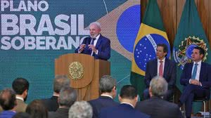 Governo anuncia R$ 30 bi em crédito para setores afetados por tarifaço - José Cruz / Agência Brasil