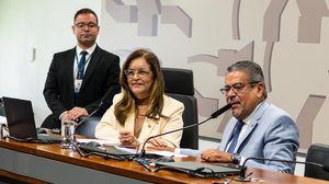 Imagem Senado instala Subcomissão de Prevenção e Tratamento do Câncer sob presidência da senadora Dra. Eudócia