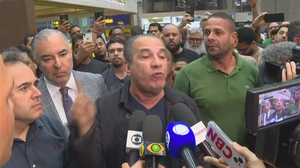 Imagem Anistia, ofensas: o que dizem as mensagens trocadas por Bolsonaro, Eduardo e Malafaia