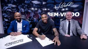 Vitinho é o novo reforço do Corinthians - Rodrigo Coca / Corinthians