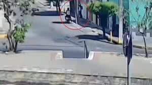 Tiros em escola no Ceará: vídeo capta som dos disparos e fuga dos atiradores - Reprodução