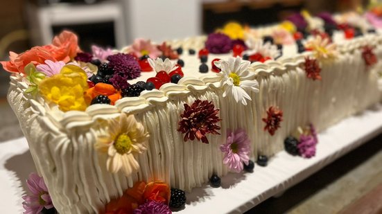 Imagem Bolo com a doçura de Carmen Dantas