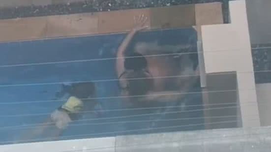 Casal é investigado por fazer sexo em piscina na frente de criança, em Sobral - Reprodução