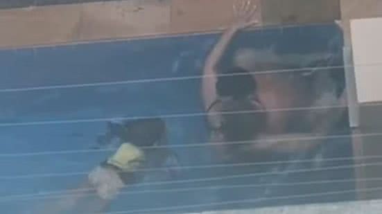 Casal é investigado por fazer sexo em piscina na frente de criança, em Sobral - Reprodução