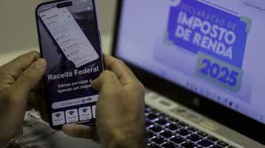 Comissão do Senado aprova projeto que isenta de IR quem ganha até R$ 5 mil por mês - Joédson Alves / Agência Brasil