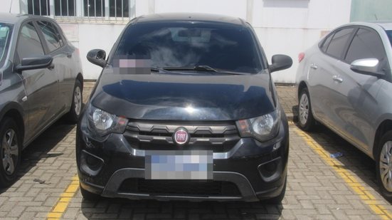 Perícia criminal coleta provas em veículo usado em atentado no Tabuleiro do Martins - Ascom Polícia Científica