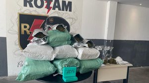 Ação da PM retirou de circulação esta semana farta quantidade de drogas e armas - Foto: Cortesia/PM