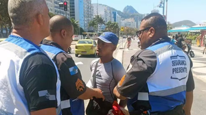 Ambulante é preso em Copacabana - Foto: Divulgação/Segurança Presente