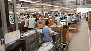 Setor calçadista sofreu forte impacto com o ‘tarifaço’ imposto pelos EUA - Foto: Nívia Uchôa/Agência Ceará