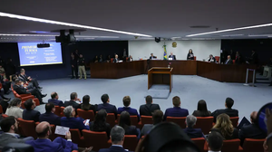 Cada advogado tem uma hora para contestar acusação da PGR - Foto: Agência Brasil