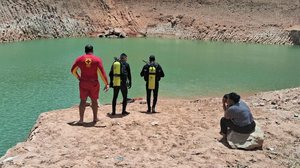 Bombeiros resgatam corpo de jovem que morreu afogado em açude, em Satuba - CBMAL