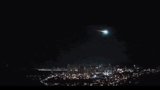 Câmera de Itapema, SC, flagra passagem de meteoro - Reprodução / ConexãoDCTV