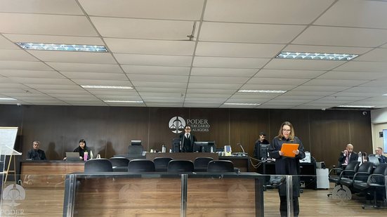 Júri popular do assassinato do torcedor Pedro Lúcio dos Santos, o "Peu", morto brutalmente após um jogo do CSA - Eberth Lins / TNH1