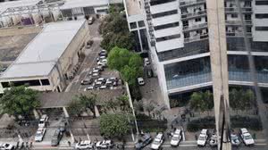 Criminosos vestidos de policiais invadem prédio comercial e roubam funcionários na Barra Funda, em SP - Reprodução / Redes sociais