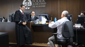 Motorista de serviço de frete presta depoimento - Claudemir Mota/Ascom MPAL