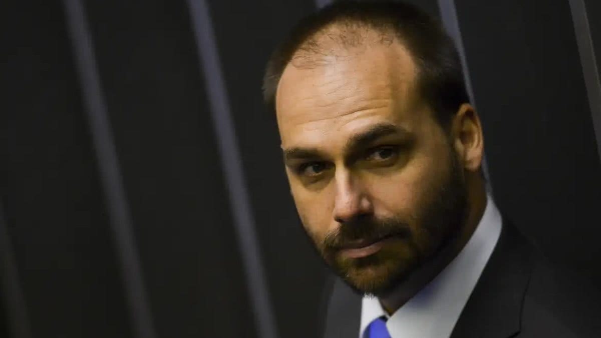 STF condena, por unanimidade, Eduardo Bolsonaro por coação em processo
