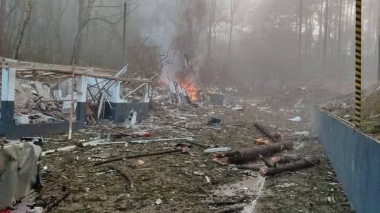 Polícia descarta crime e conclui que falhas sistêmicas contribuíram para explosão em fábrica no Paraná - Corpo de Bombeiros