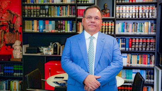 O advogado e professor Fernando Maciel - Divulgação