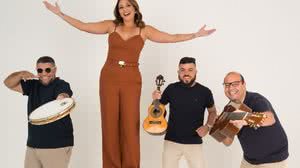 Imagem Grupo Cai Dentro celebra 15 anos com roda de samba no Espaço Armazém